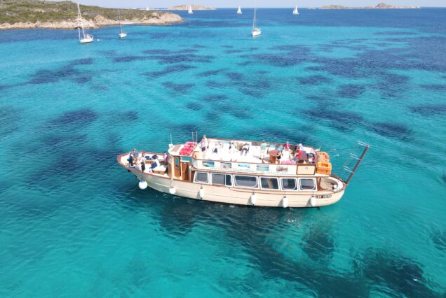 Arcipelago Maddalena - Minicrociera in motonave da Baja Sardinia
